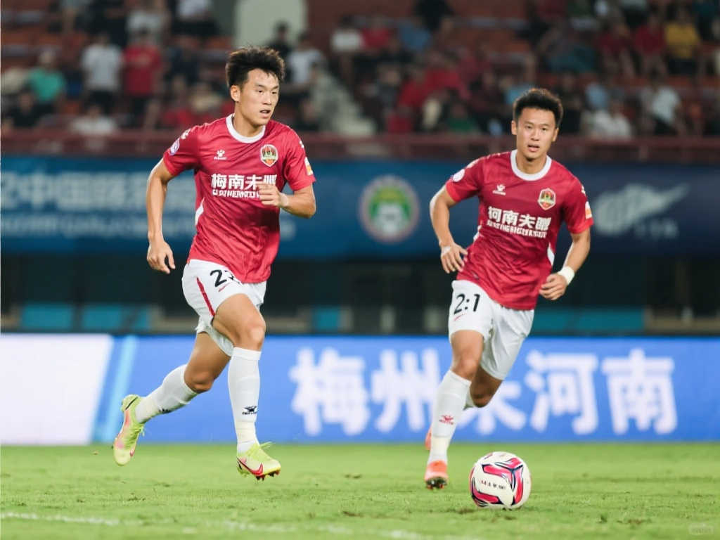 让足球圈为 让足球圈为